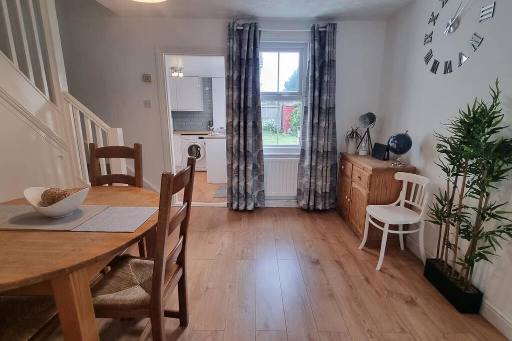 Entire House With Garden & Parking Nr Ashford Int Βίλα Εξωτερικό φωτογραφία