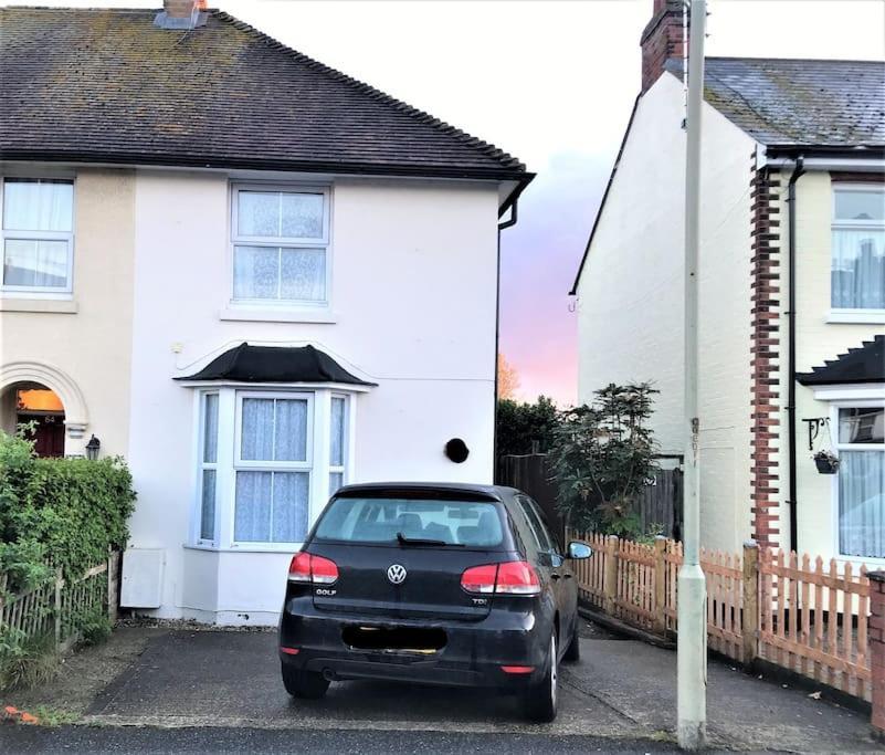 Entire House With Garden & Parking Nr Ashford Int Βίλα Εξωτερικό φωτογραφία
