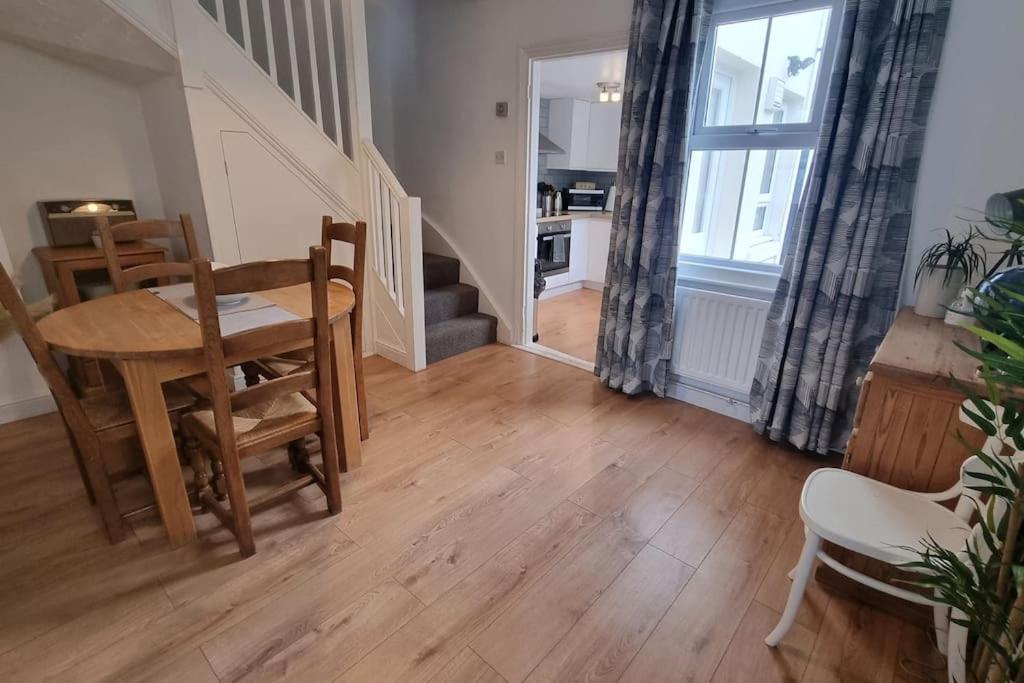 Entire House With Garden & Parking Nr Ashford Int Βίλα Εξωτερικό φωτογραφία